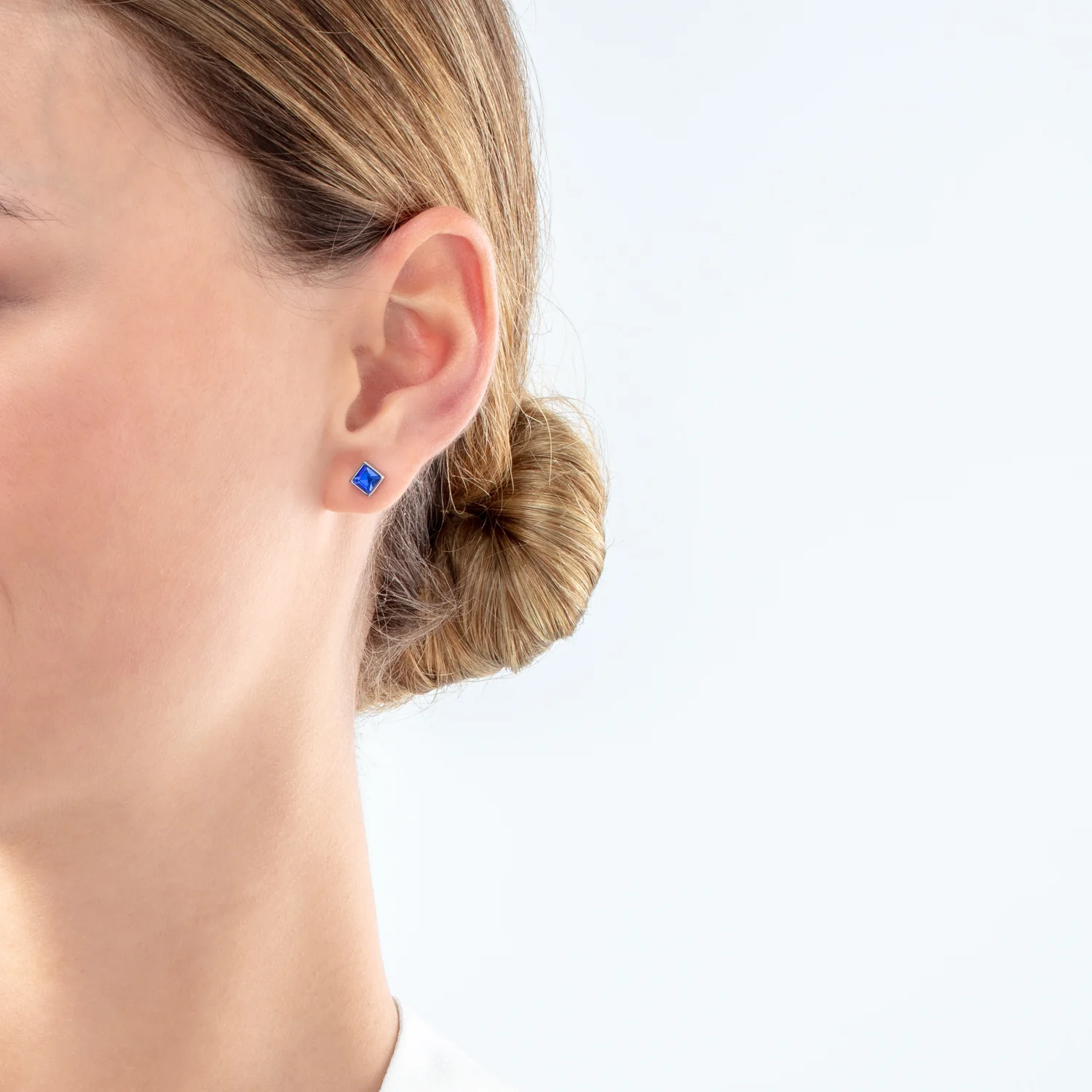 Brilliant Square small earrings silver blue - Image 3