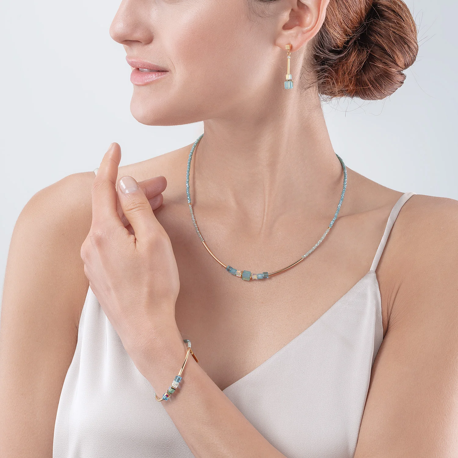 Cube Story Minimalistic bracelet gold-turquoise - Image 4