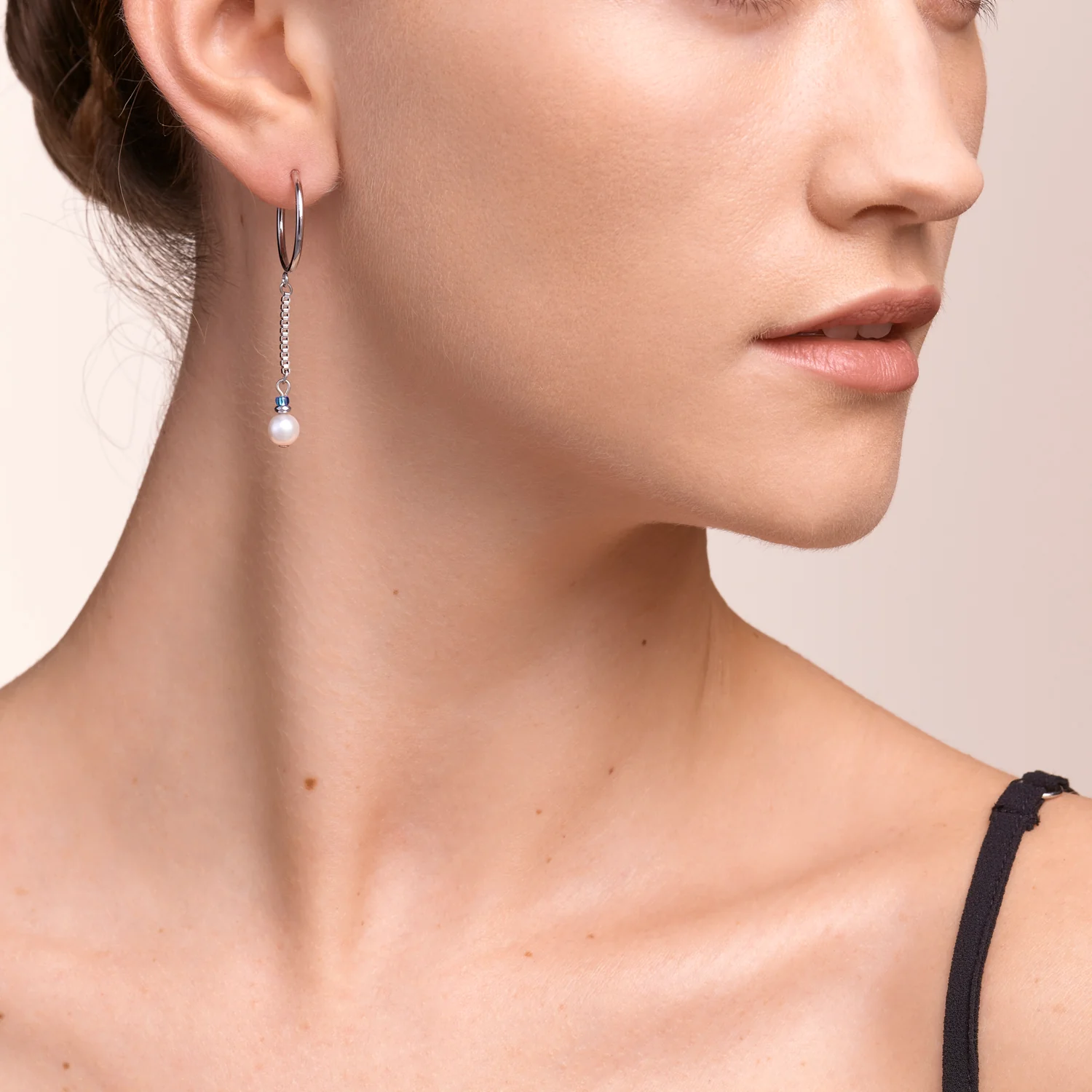 Earrings Creole Ypsilon Chain Crystal Pearl, Crystals & stainless steel silver-light blue - Image 4