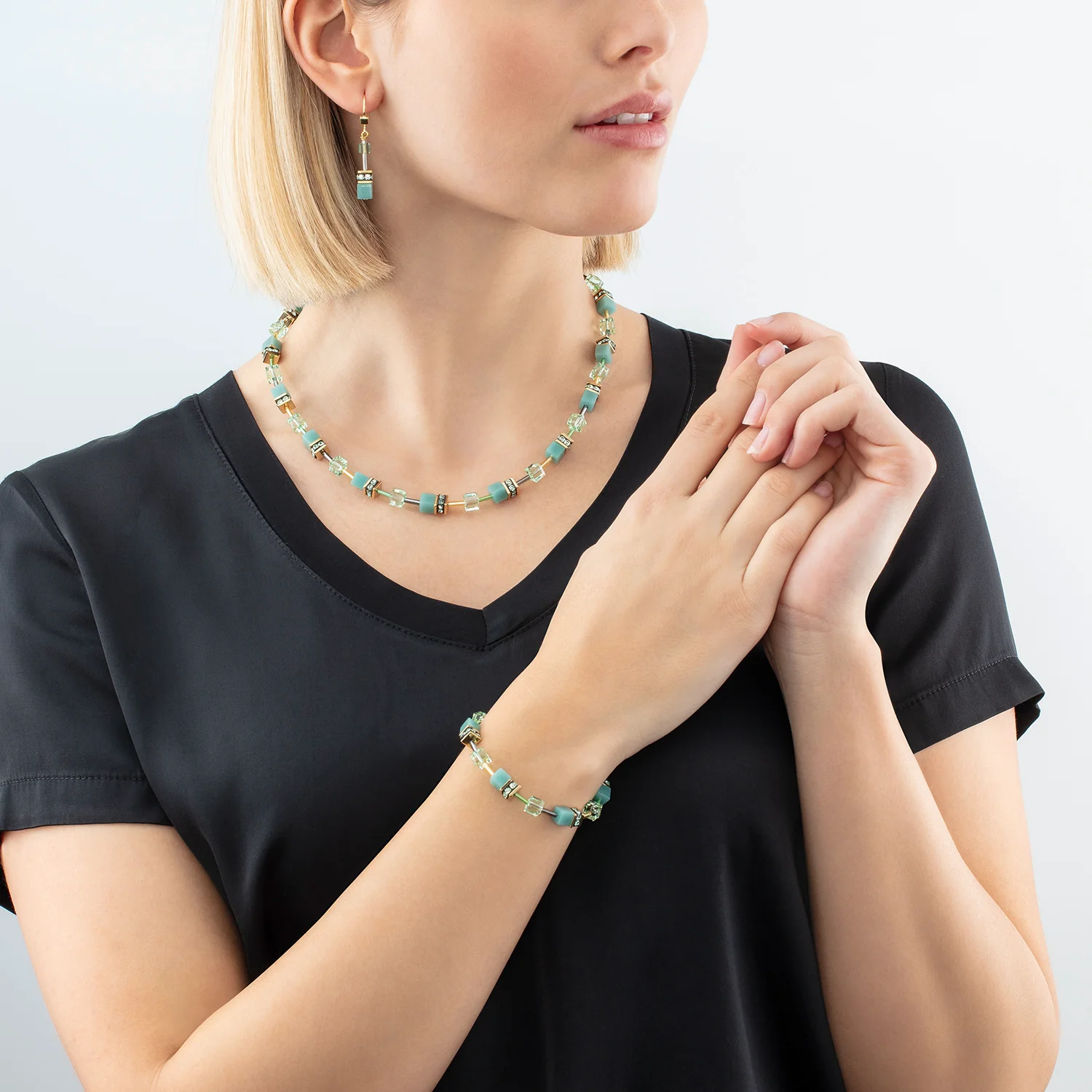 GeoCUBE® Iconic Mono Gold bracelet green - Image 4