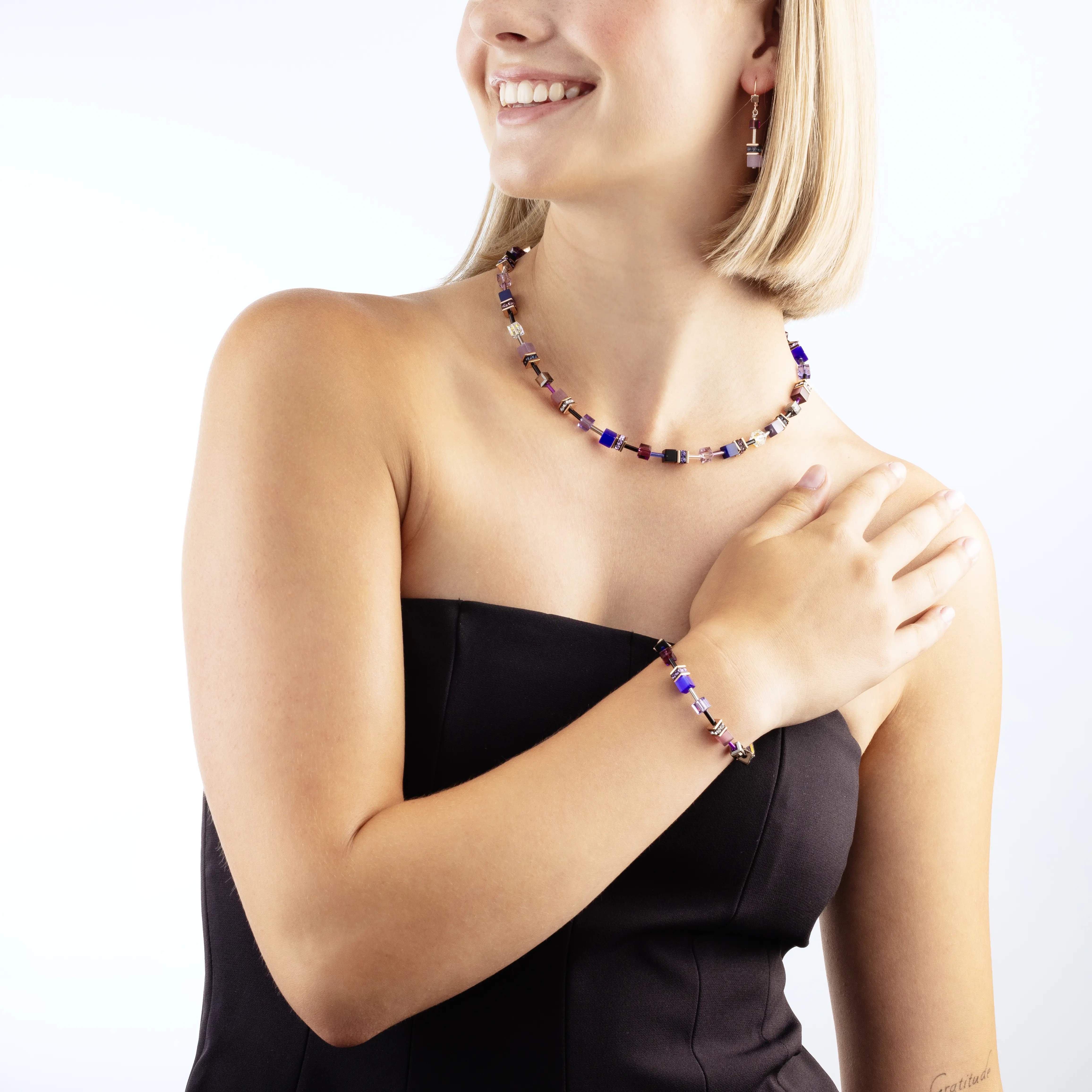 GeoCUBE® Iconic necklace Blue Moon rose gold - Image 4