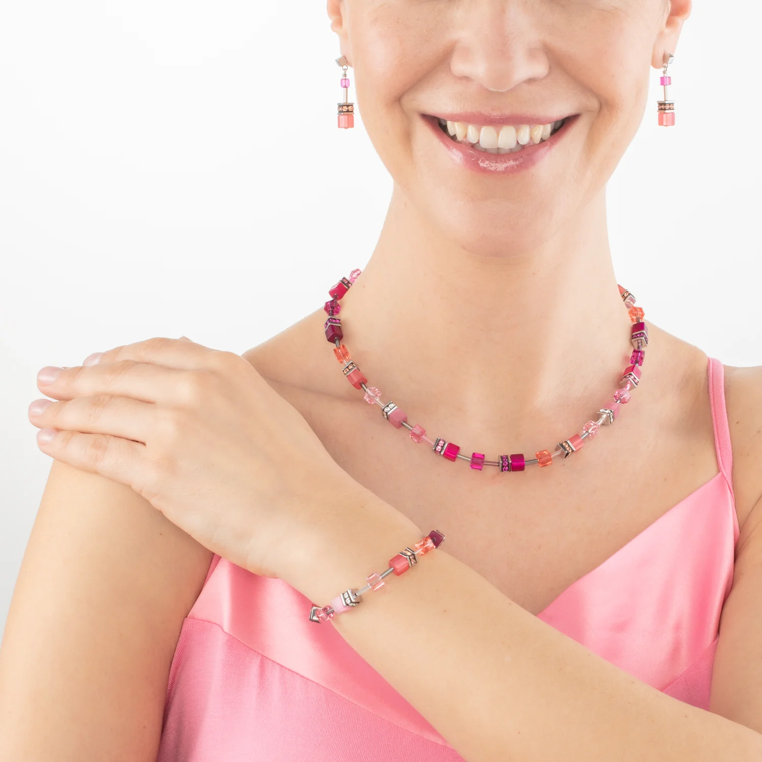GeoCUBE® Iconic necklace Viva Magenta - Image 4