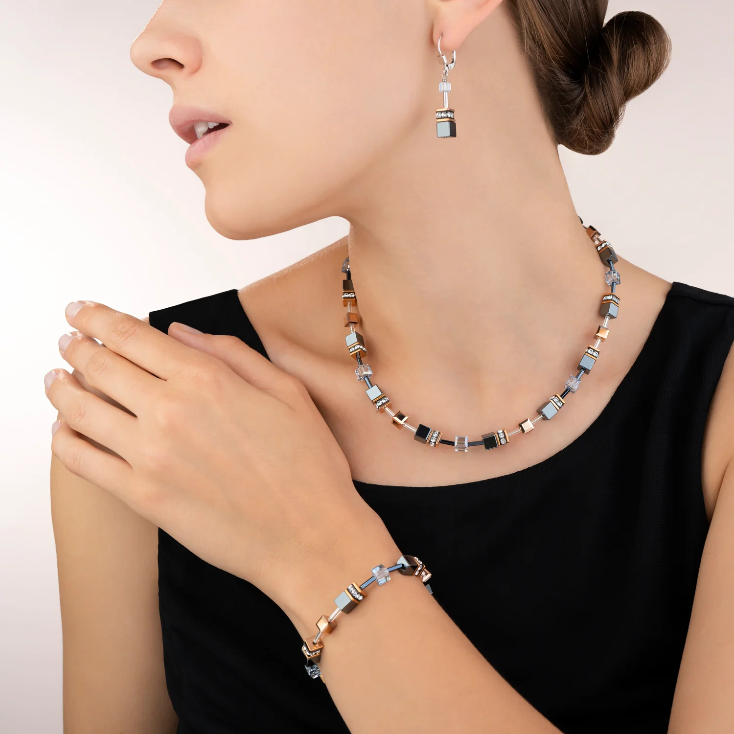 GeoCUBE® Necklace ice blue - Image 4