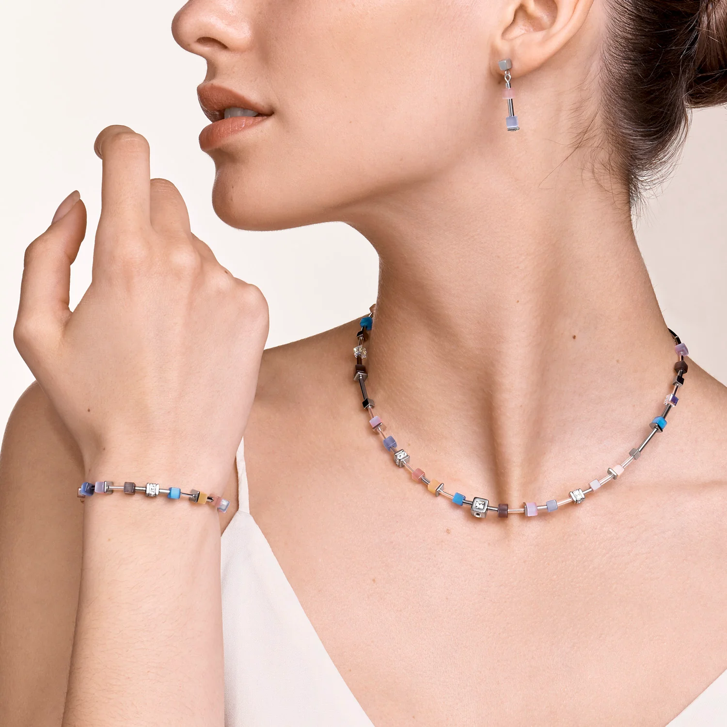 Necklace GeoCUBE® fine pastel blue-rose - Image 4