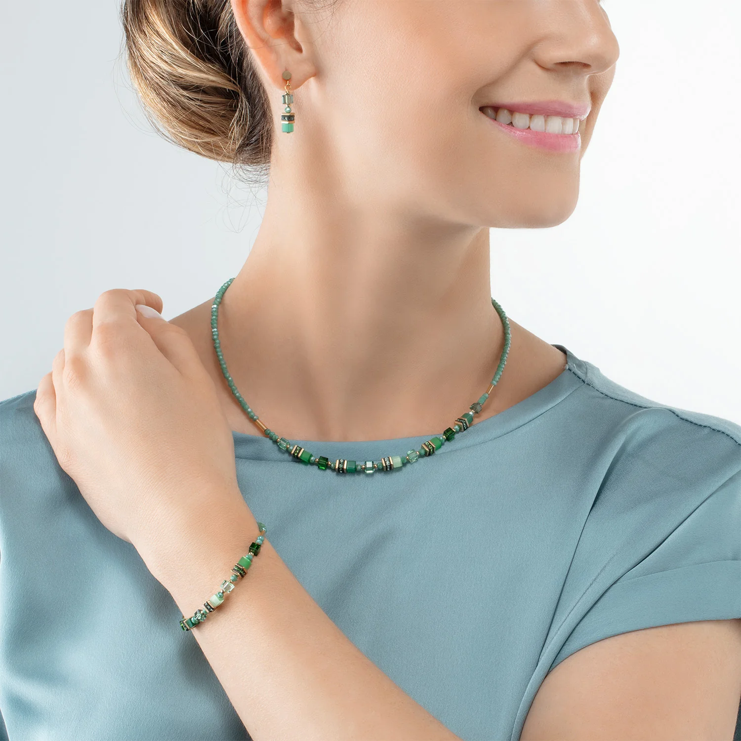 Necklace Mini Cubes green - Image 4