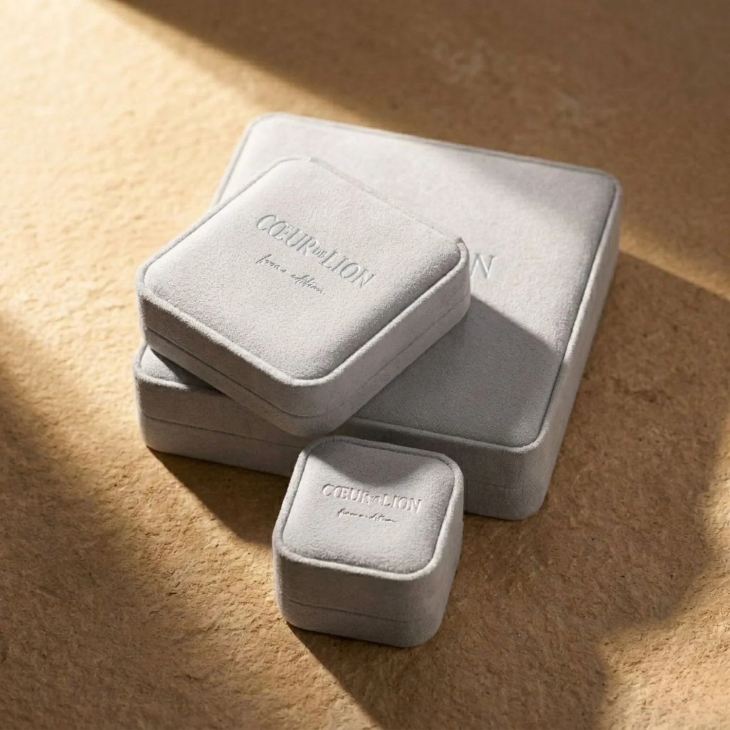 STATEMENT Collection Sparkling Square earrings 6 mm silver - Image 5